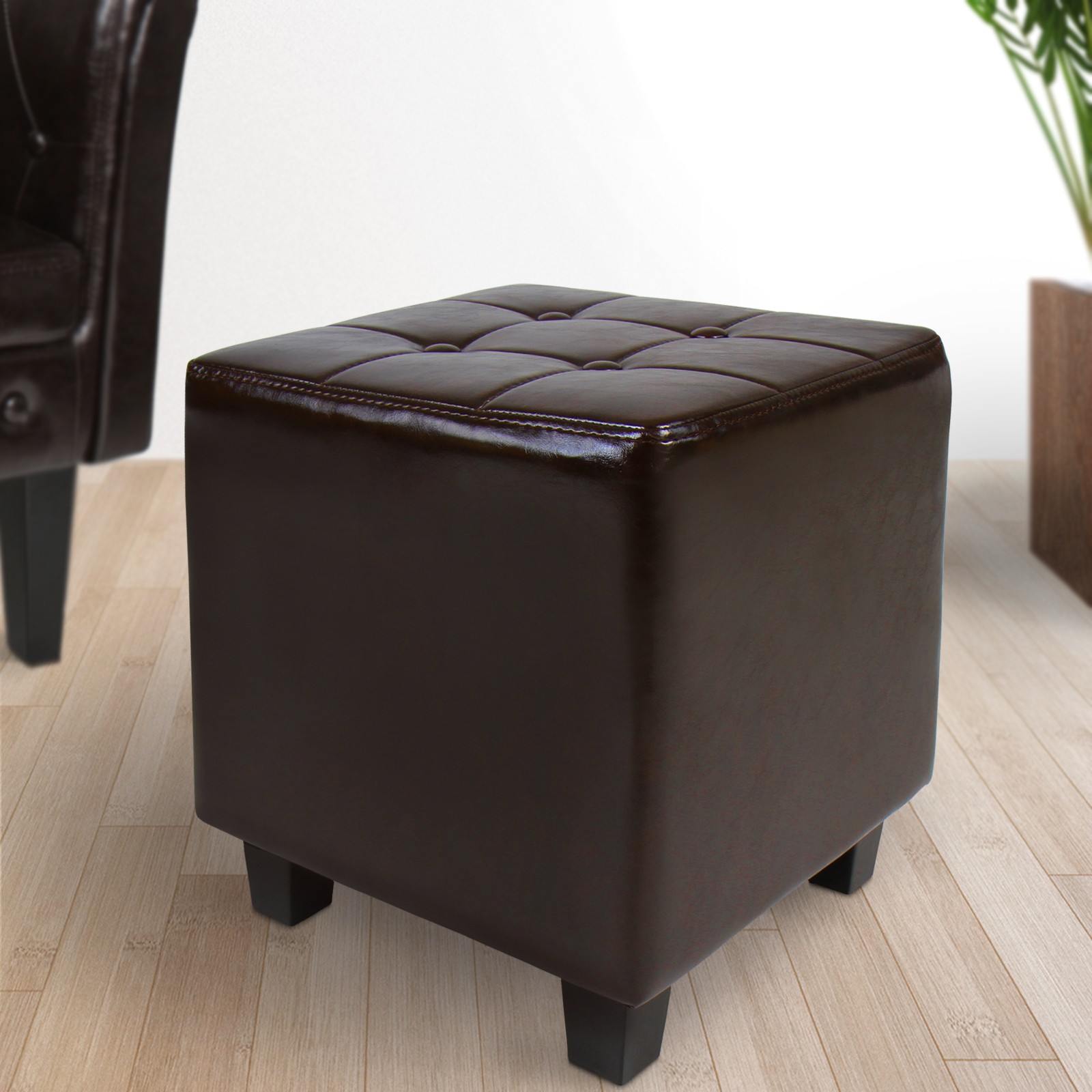 Poltrona con Poggiapiedi Chesterfield - Imbottita, in Similpelle e Legno,  Borchie Decorative in Rame, Marrone - Sedia con Pouf